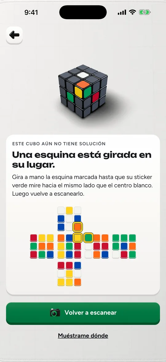 Cubofix explica que una esquina está girada en su lugar y la marca en el cubo 3D y en la vista desplegada